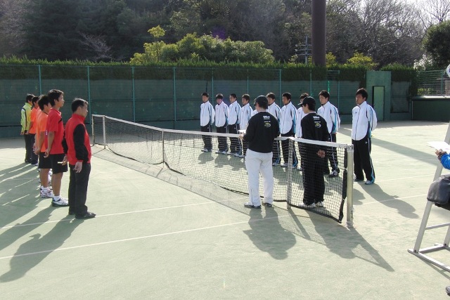 32_3_22_03.JPG - 1回戦開始