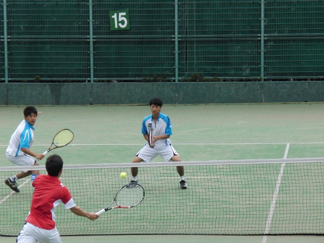 32_3_25_25.JPG - 熱戦の様子（準々決勝・準決勝）