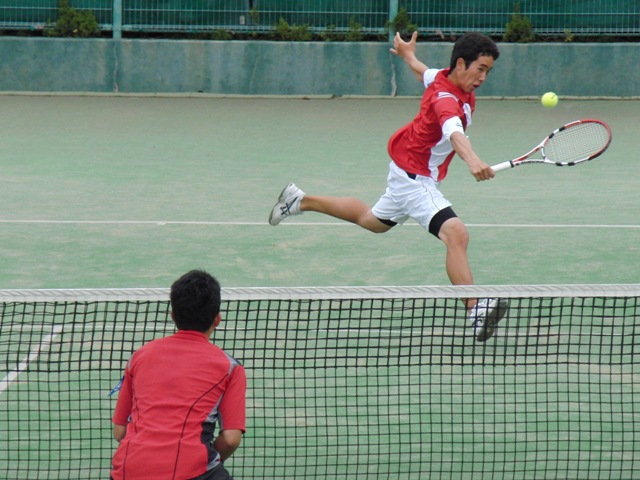 32_3_25_39.JPG - 熱戦の様子（準々決勝・準決勝）