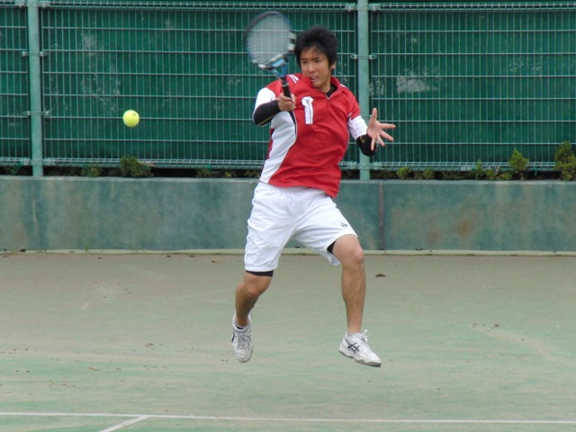 32_3_25_40.JPG - 熱戦の様子（準々決勝・準決勝）